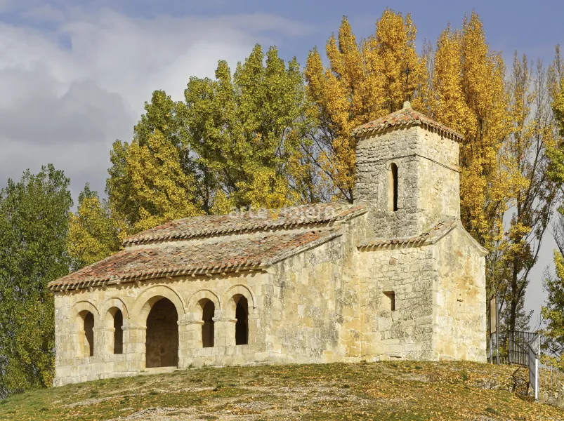Ermita románica en los alrededores